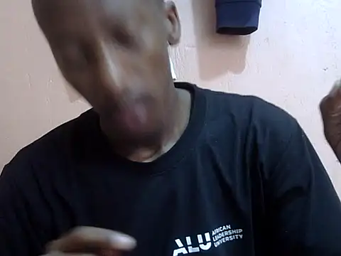 Snapshot of shadez94 chatting on 09-23-25, 07:59 shadez94 online show from 09-23-25, 07:59