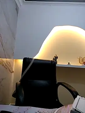 Abbyjoness21 online show from 10-30-25, 10:17