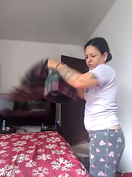 Abbyjoness21 online show from 09-15-25, 01:11