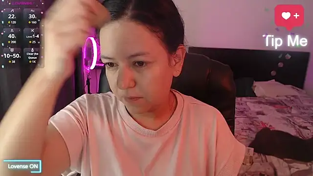 Abbyjoness21 online show from 11-11-25, 10:21