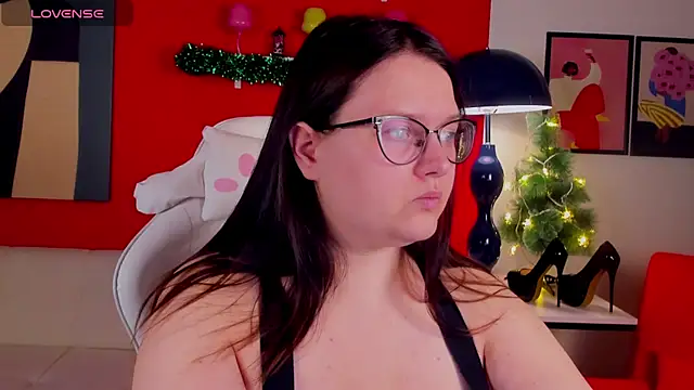 HelenDanvers online show from 12-16-25, 09:57