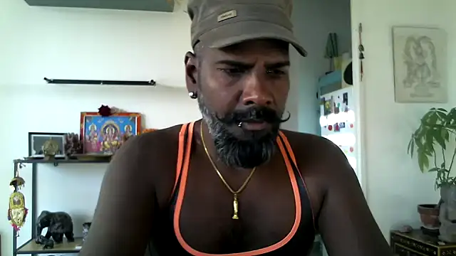 Snapshot of frenchblackc31 chatting on 10-14-25, 03:45 frenchblackc31 online show from 10-14-25, 03:45