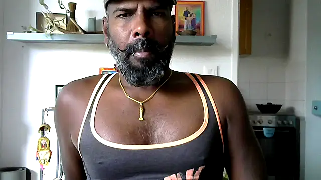 Snapshot of frenchblackc31 chatting on 09-21-25, 12:54 frenchblackc31 online show from 09-21-25, 12:54
