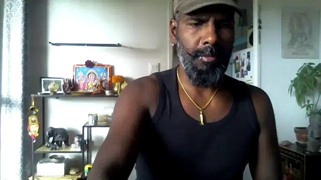 Snapshot of frenchblackc31 chatting on 10-25-25, 09:41 frenchblackc31 online show from 10-25-25, 09:41