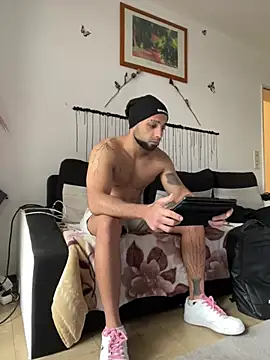 1Richrichard1 online show from 05-19-26, 08:43