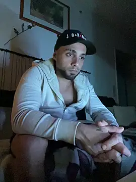 1Richrichard1 online show from 05-05-26, 07:39