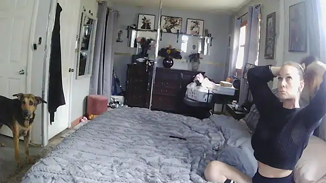 blaqmagiq72 online show from 03-12-26, 10:14