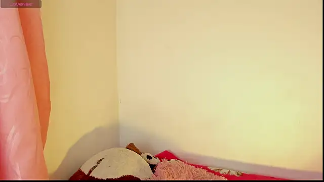 Alanaloiiss  online show from 03-08-26, 12:05