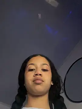 jadee8 online show from 04-18-26, 12:24