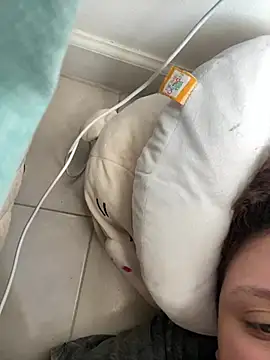 Snapshot of Solangerulo_ chatting on 02-14-26, 05:02 Solangerulo online show from 02-14-26, 05:02