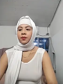 Snapshot of cala_borhan chatting on 10-12-25, 06:42 cala borhan online show from 10-12-25, 06:42