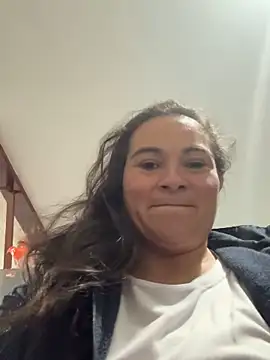 StefiAlizon70 online show from 10-18-25, 02:24