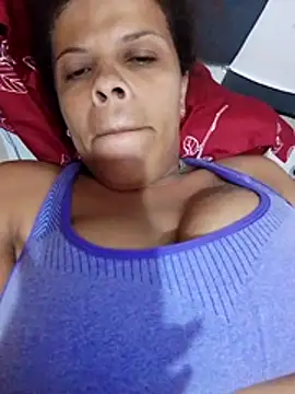 Snapshot of Esperanza_13 chatting on 06-05-26, 02:05 Esperanza 13 online show from 06-05-26, 02:05