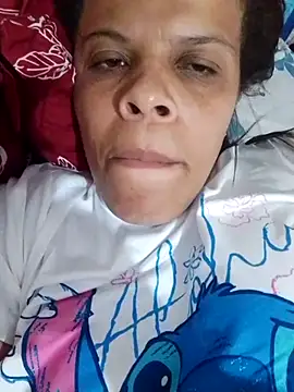 Snapshot of Esperanza_13 chatting on 05-16-26, 04:00 Esperanza 13 online show from 05-16-26, 04:00