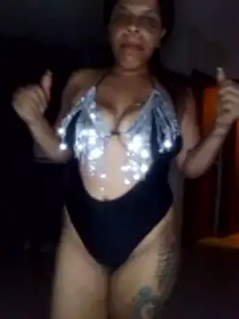 Snapshot of Esperanza_13 chatting on 05-09-26, 02:59 Esperanza 13 online show from 05-09-26, 02:59