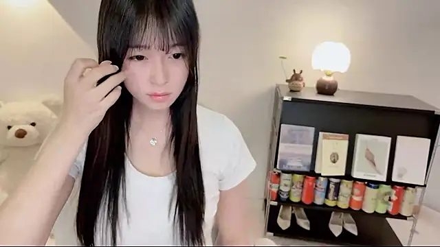 Onechestnut online show from 06-17-26, 03:39