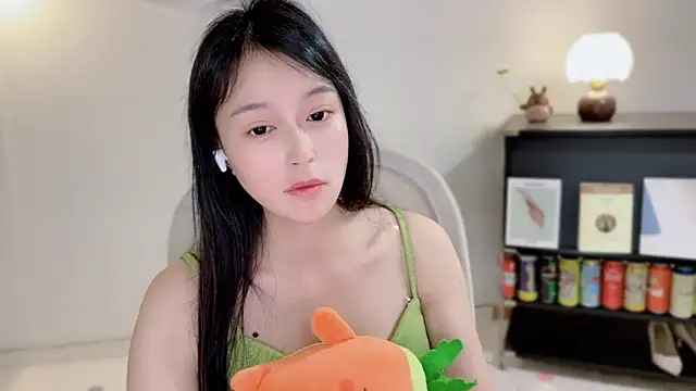 Onechestnut online show from 04-04-26, 04:46