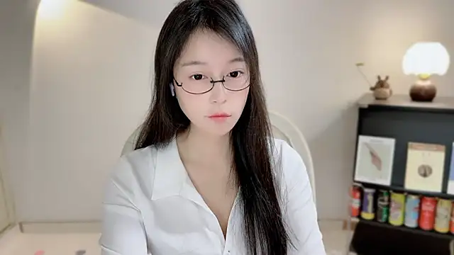 Onechestnut online show from 04-05-26, 06:20