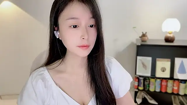 Onechestnut online show from 04-02-26, 03:02