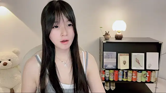 Onechestnut online show from 06-14-26, 12:39