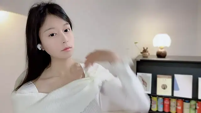 Onechestnut online show from 04-04-26, 04:41