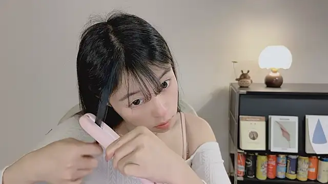 Snapshot of Onechestnut chatting on 05-14-26, 05:04 Onechestnut online show from 05-14-26, 05:04