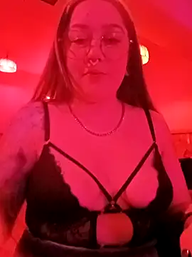 Dulcedeanis online show from 10-15-25, 01:48