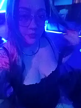Dulcedeanis online show from 10-24-25, 04:33