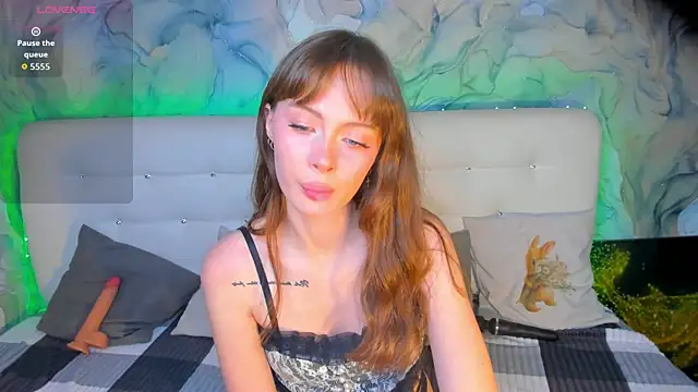 LolaMeddisson online show from 11-08-25, 02:59