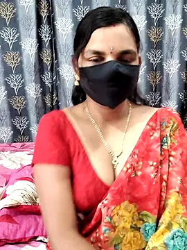Snapshot of Lalitha-1995 chatting on 07-11-26, 05:41 Lalitha-1995 online show from 07-11-26, 05:41