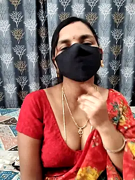 Snapshot of Lalitha-1995 chatting on 07-18-26, 05:05 Lalitha-1995 online show from 07-18-26, 05:05