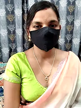 Snapshot of Lalitha-1995 chatting on 07-02-26, 05:57 Lalitha-1995 online show from 07-02-26, 05:57
