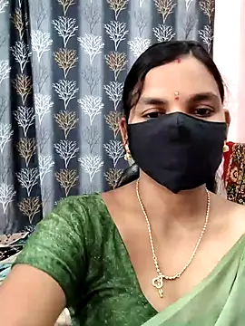 Snapshot of Lalitha-1995 chatting on 06-30-26, 05:07 Lalitha-1995 online show from 06-30-26, 05:07