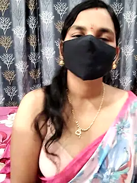 Snapshot of Lalitha-1995 chatting on 07-10-26, 05:51 Lalitha-1995 online show from 07-10-26, 05:51