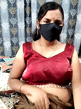 Snapshot of Lalitha-1995 chatting on 06-27-26, 05:02 Lalitha-1995 online show from 06-27-26, 05:02
