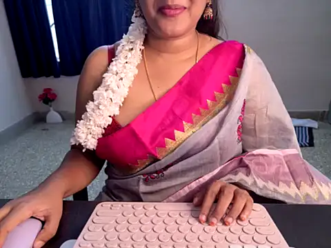 Snapshot of Anjalistar chatting on 09-23-25, 04:19 Anjalistar online show from 09-23-25, 04:19