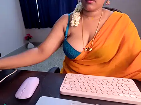 Snapshot of Anjalistar chatting on 09-24-25, 03:46 Anjalistar online show from 09-24-25, 03:46