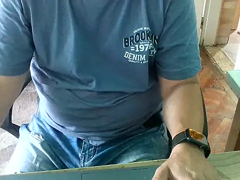 Snapshot of zee06 chatting on 07-05-26, 11:06 zee06 online show from 07-05-26, 11:06