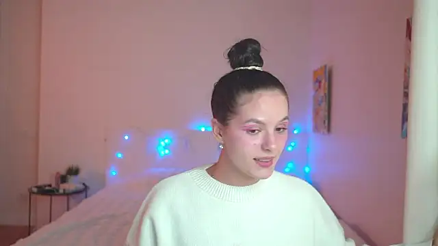 Snapshot of EwelynScott chatting on 10-04-25, 07:26 EwelynScott online show from 10-04-25, 07:26