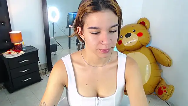 miascarlet 16 online show from 12-22-25, 01:33