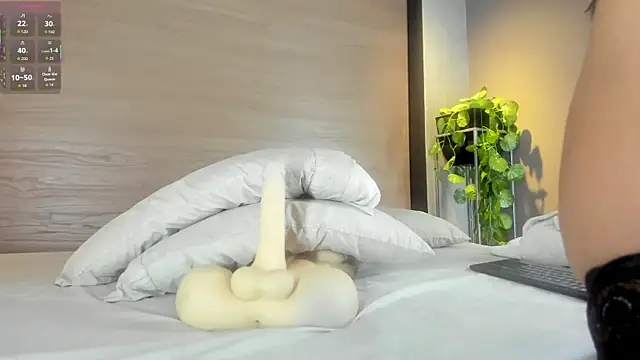 alexamonroe  online show from 01-18-26, 05:16