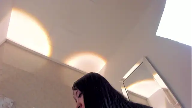 Lunaa bellaa online show from 12-22-25, 07:47