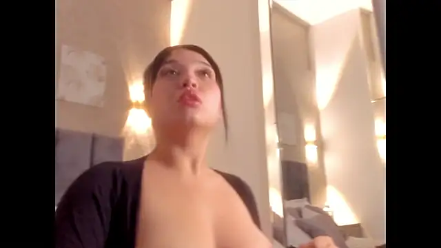 Lunaa bellaa online show from 02-09-26, 07:45