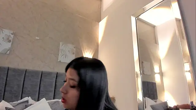 Lunaa bellaa online show from 01-05-26, 07:39