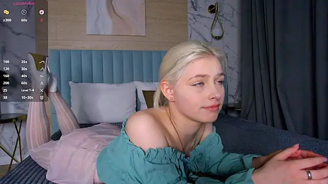 Snapshot of SandyShayes chatting on 02-03-26, 05:38 SandyShayes online show from 02-03-26, 05:38