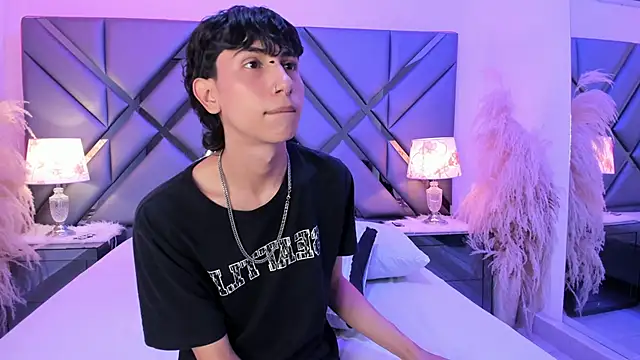 Milan LewisS online show from 02-23-26, 11:22