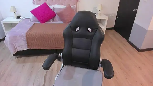 ebony fantasy2 online show from 04-13-26, 11:36