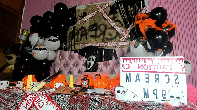 Mindy 19 online show from 10-22-25, 10:47