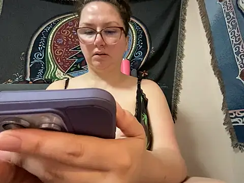 Snapshot of GirlSquirt chatting on 04-20-26, 03:35 GirlSquirt online show from 04-20-26, 03:35