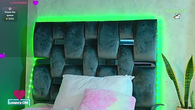 Taurito    online show from 10-22-25, 05:07